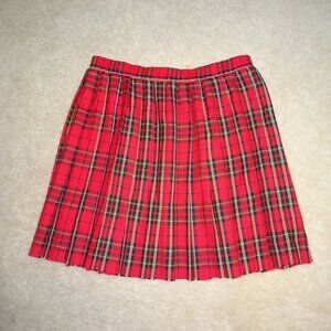 Short pleated plaid "schoolgirl" skirt